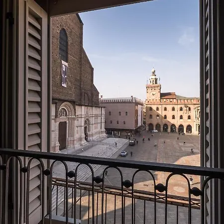 Urbanicooh Asinelli - Balcony On Piazza Maggiore Appartement *
